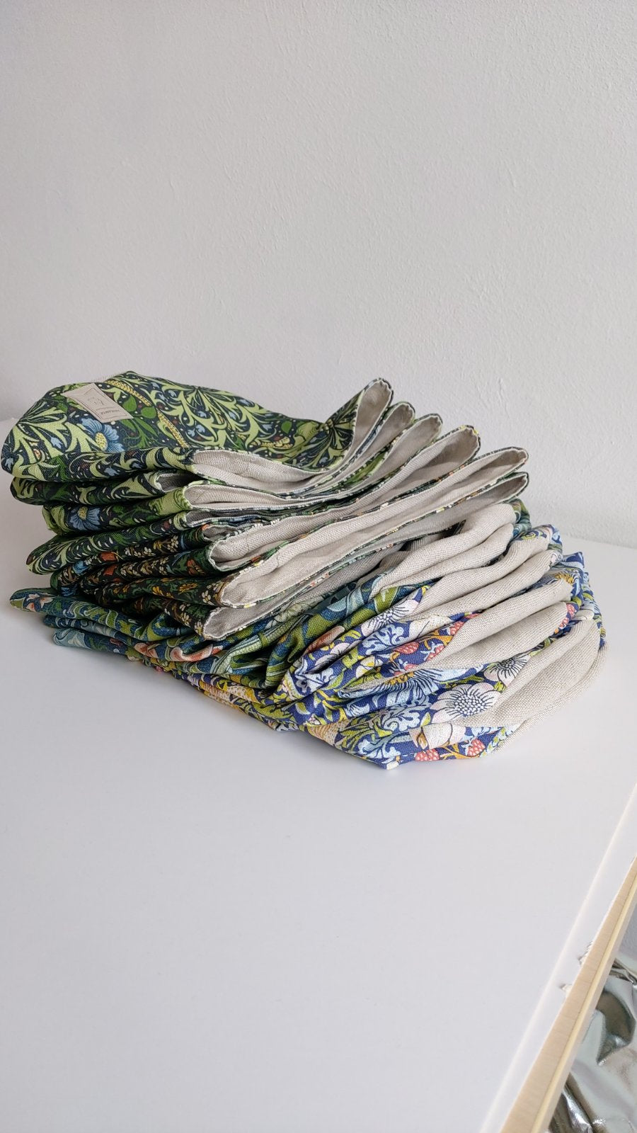 Linen fabric storage burlap basket with iconic William Morris patterns such as Strawberry Thief, Seaweed, Golden Lily or Blackthorn print.
